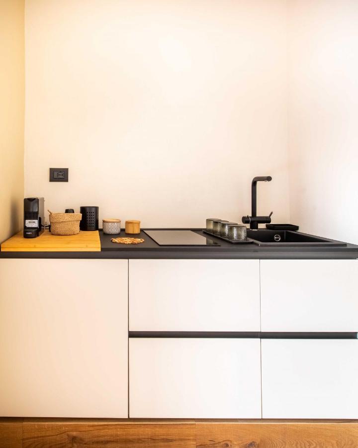 Candeloro Boutique Apartments By Wonderful Italy 切法卢 外观 照片